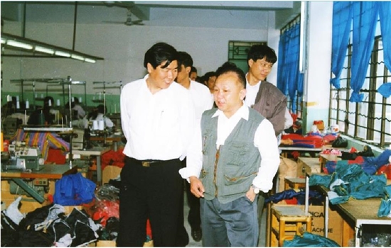 中共二十届中央政治局委员，国务院副总理、党组成员 何立峰（时任泉州市委书记）莅临威尼斯人博彩集团考察调研