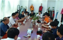 昭通市教育局局长一行莅临威尼斯人博彩考察指导